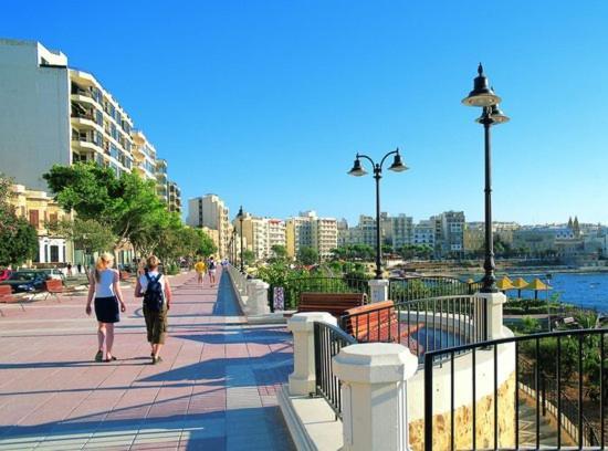 Modern 2Br Apartment In Central St Julian'S San Ġiljan Extérieur photo
